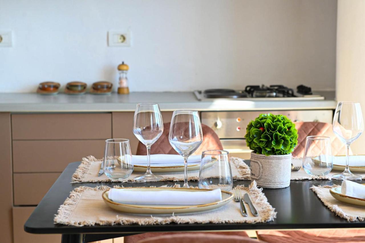 Wave Beachfront Apartments Δυρράχιο Εξωτερικό φωτογραφία