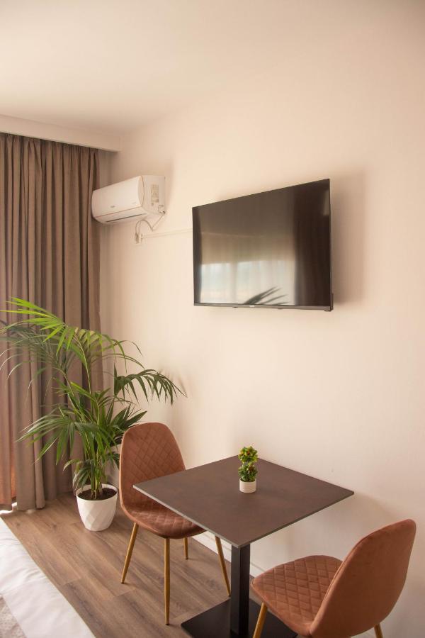 Wave Beachfront Apartments Δυρράχιο Εξωτερικό φωτογραφία