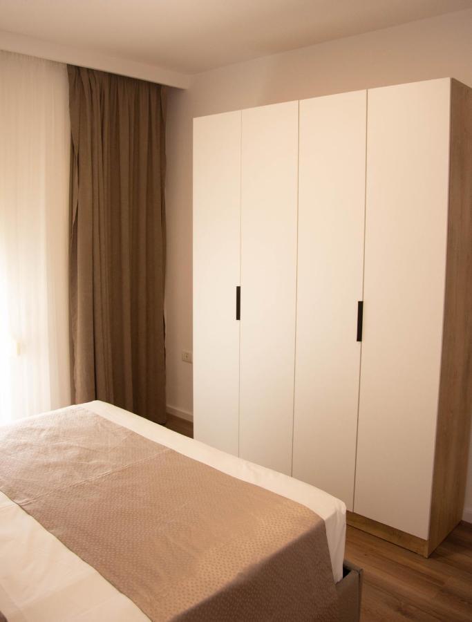 Wave Beachfront Apartments Δυρράχιο Εξωτερικό φωτογραφία