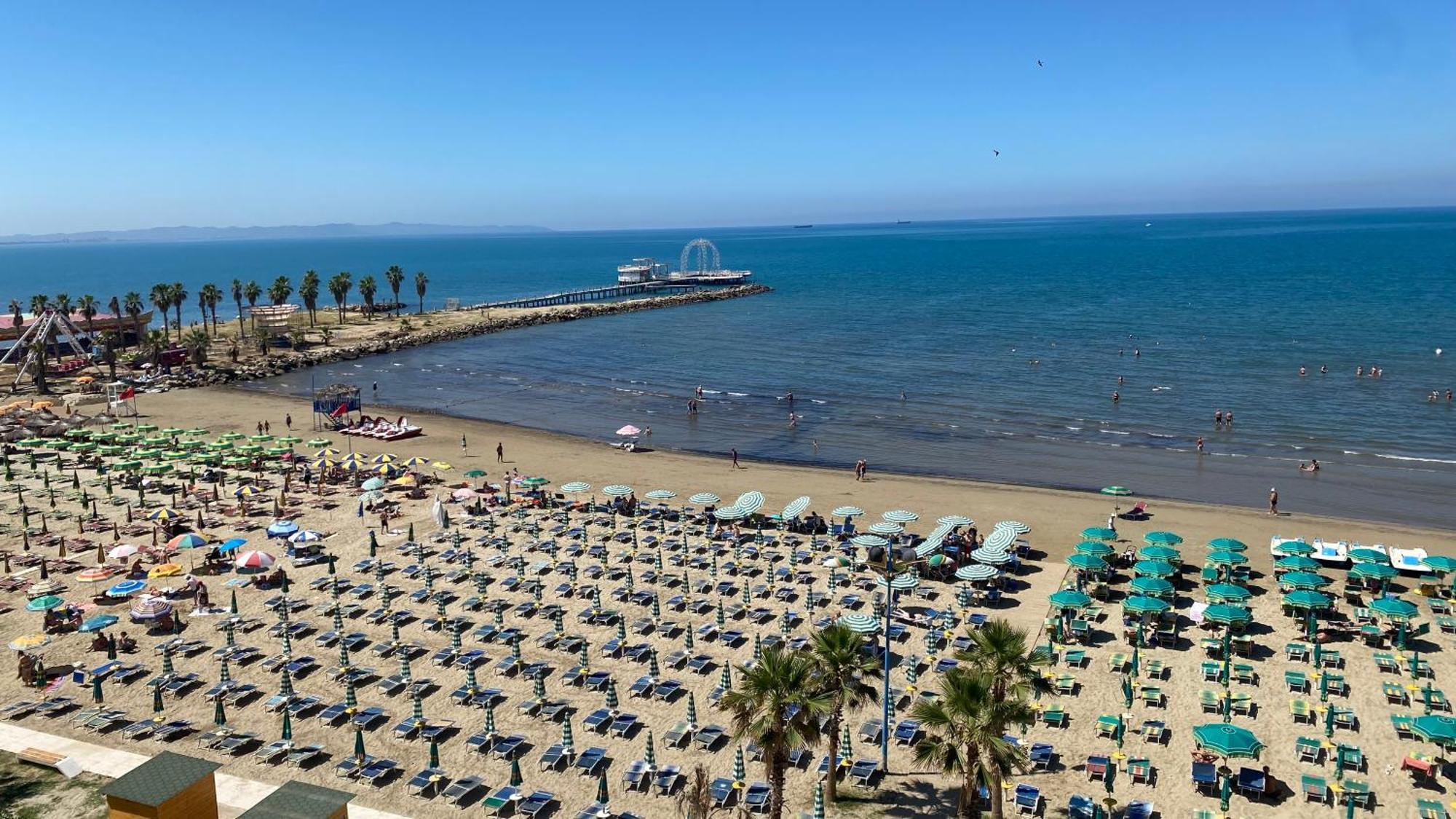 Wave Beachfront Apartments Δυρράχιο Εξωτερικό φωτογραφία