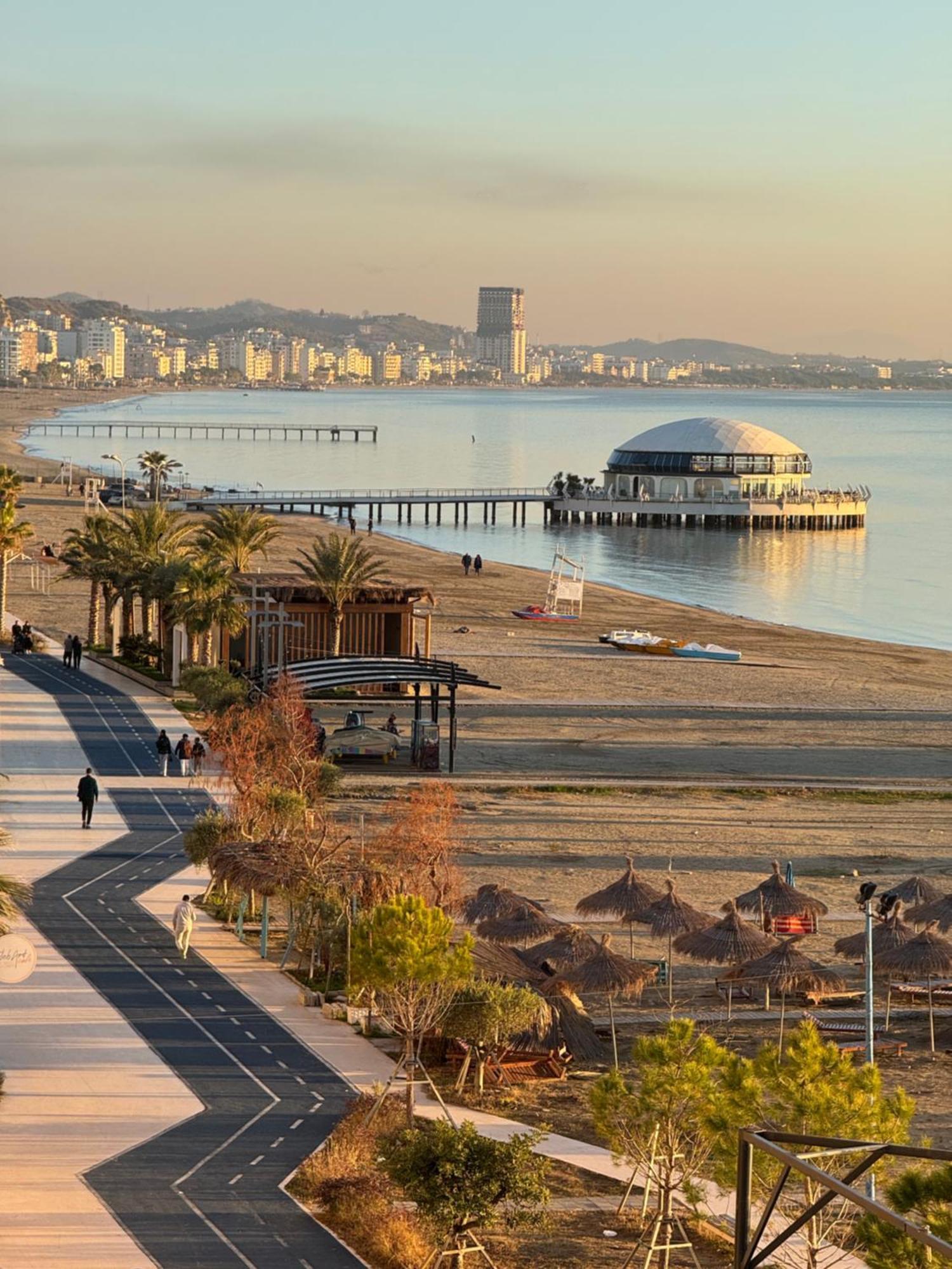 Wave Beachfront Apartments Δυρράχιο Εξωτερικό φωτογραφία